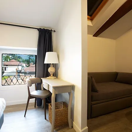 Orso Bruno Carate Urio