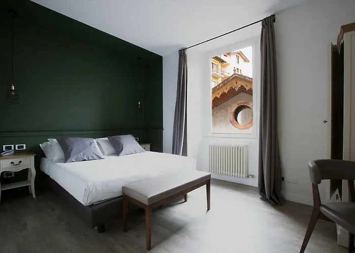 Orso Bruno 3* Carate Urio